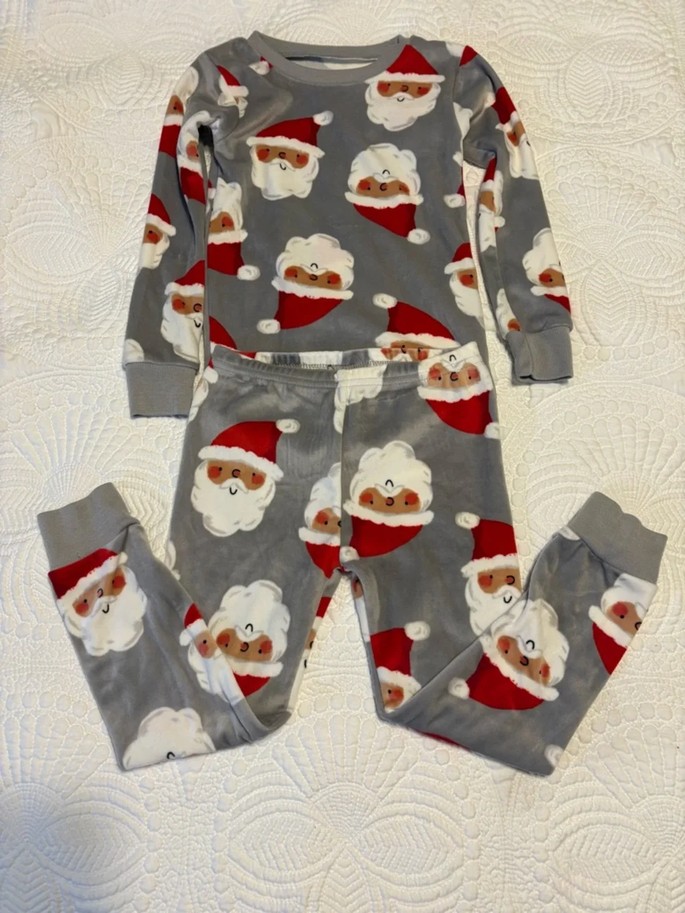 Carter’s‎ Toddler Pajama Set 4T Gray Santa Christmas Fleece 2 Piece Holiday PJs